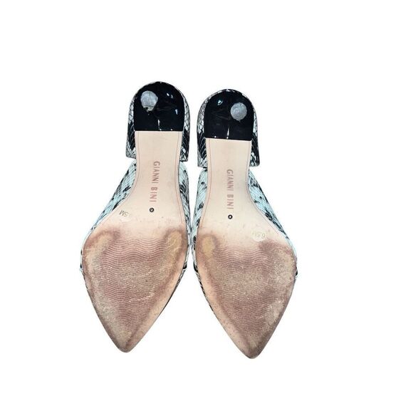 Gianni Bini Chic Black and Cream Snakeskin Print Heels Pointed Toe and Stiletto - Picture 6 of 6